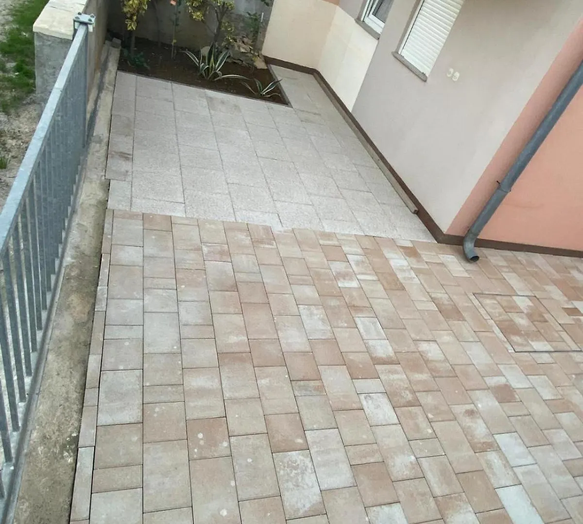 פריבלאקה Apartman Kraj Mora Kelly דירה